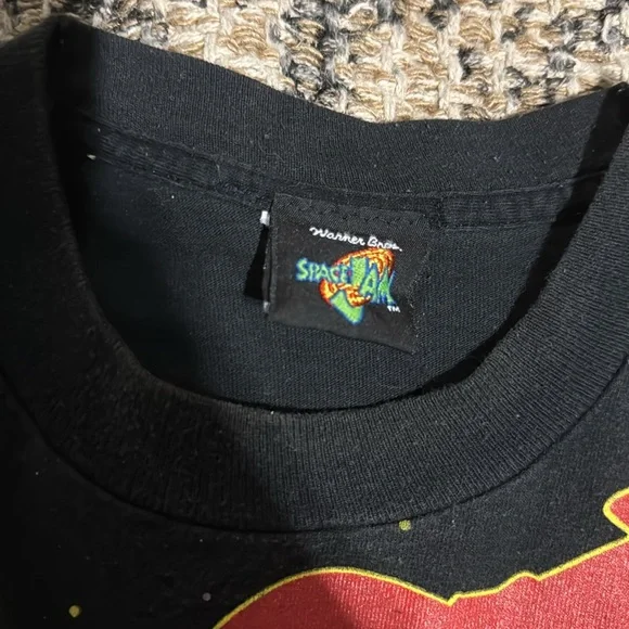 Rare Vintage FREEZE Taz Space Jam 1996 All Over Print Shirt 90s